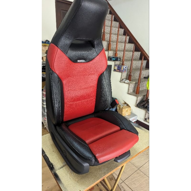 賓士 W177 AMG 運動版電動皮革椅-黑紅配色