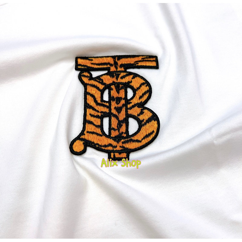 限量款Burberry 經典立體刺繡虎紋、虎斑TB Logo 寬版、男、女可穿、短袖、上衣、T恤。