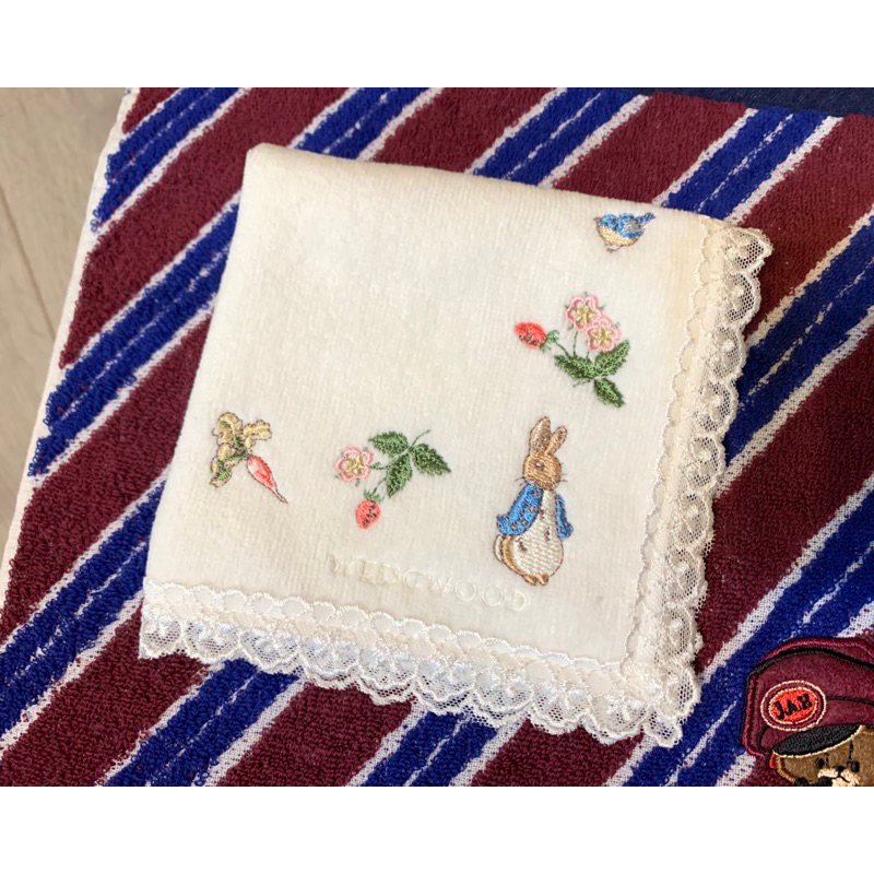 日本WEDGWOOD 伍徳 x 彼得兔聯名 精品刺繡蕾絲手帕 小方巾