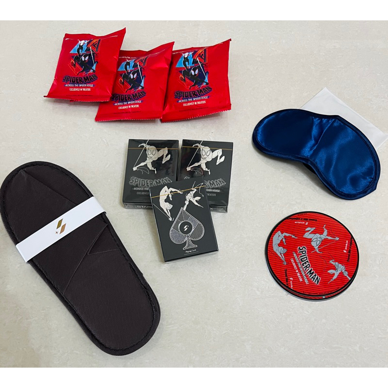 星宇航空 蜘蛛人 聯名商品 撲克牌 行李箱貼 眼罩 拖鞋 可可米香丸子