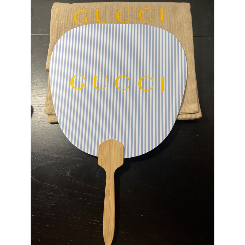 GUCCI logo 木質手柄扇子 全新商品 出國旅行 夏季 看清楚 三思再下單 無法退貨
