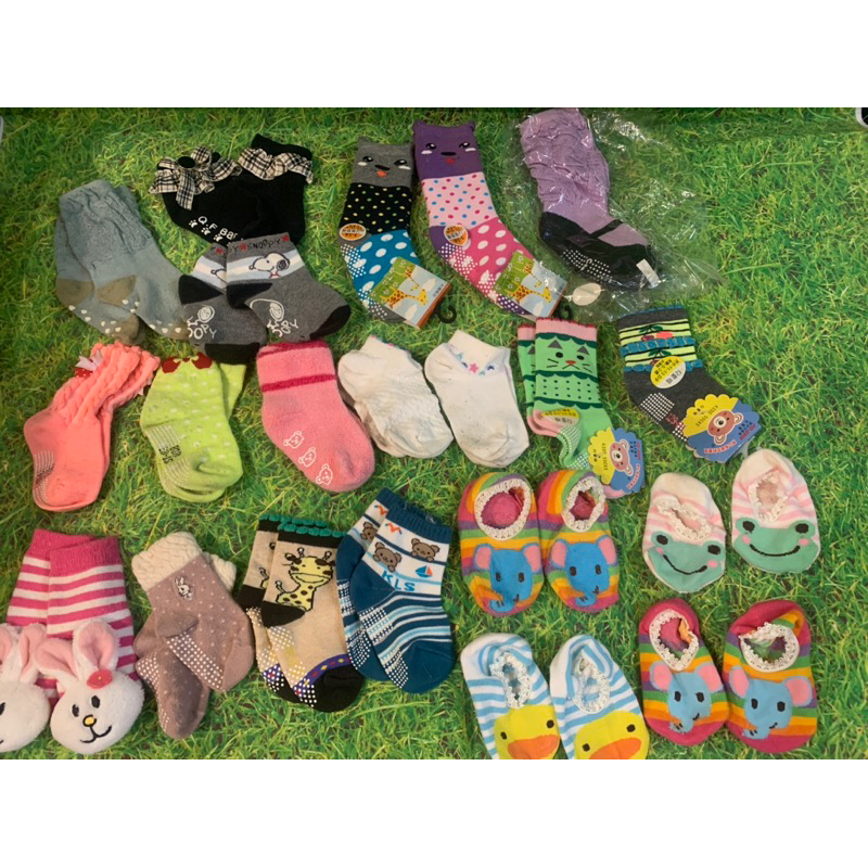 童裝：二手 嬰幼兒襪（約1-3歲）泡泡襪 船型襪 長襪 短襪 造型襪  全新也有二手，皆久置隨意