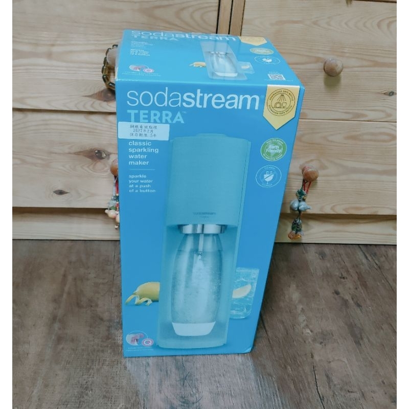 全新SodaStream TERRA自動扣瓶氣泡水機藍色~親友贈送的全新的未拆封~實品拍攝~只有一件