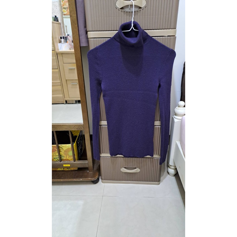 UNIQLO紫色顯瘦高領針織衫 M號