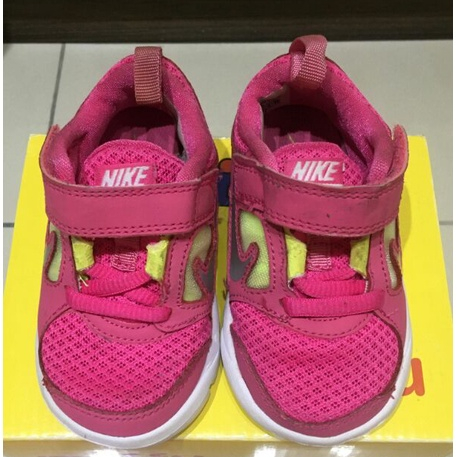 【NIKE FREE】女童鞋 兒童運動鞋 黏貼帶設計 粉紅/黃色 US-5C