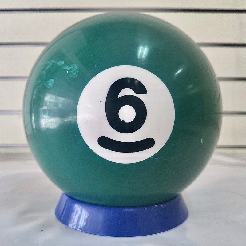 全新6磅「撞球」造型保齡球🎳（小朋友專用球）沒開孔！！！