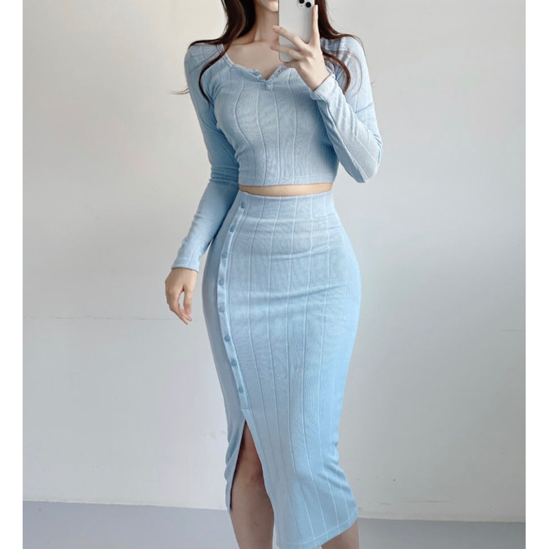 Winni Shop✈️正韓 方領短版長袖T+排釦開叉長裙兩件式套裝SET 兩件式洋裝 休閒套裝 韓國女裝 代購