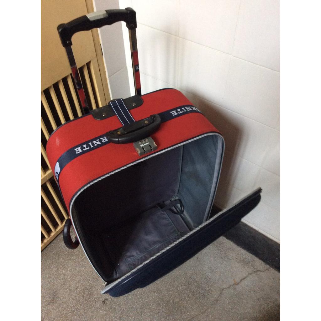 大型旅行箱，28吋 行李箱，2輪旅行箱，帆布二手行李箱 藍色 拉桿箱 台北市 便宜出清