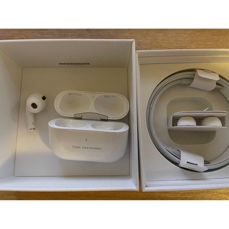 Airpods pro1代右耳、充電盒