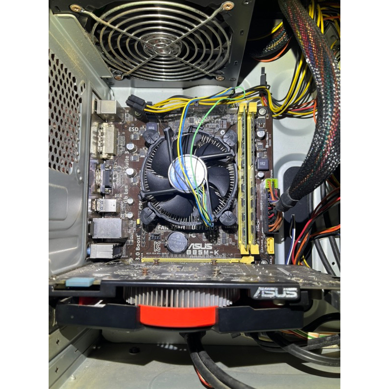 二手CPU i5-446+主機板 b85m-k記憶體4+8G顯示卡GTX550 Ti  二手電腦