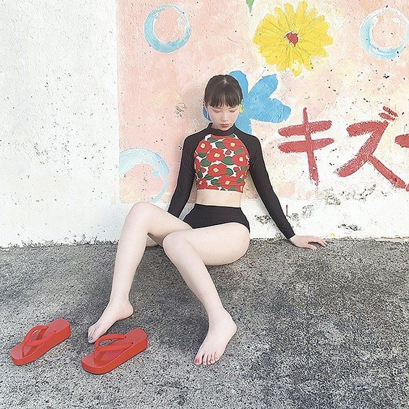 pinkoi 彈力商店 泳衣 少女椿花 美背防曬分體泳衣 平角褲 顯瘦遮肉
