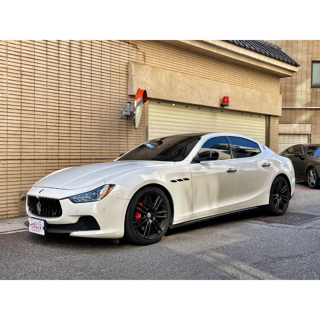 正2015年出廠 Maserati Ghibli SQ4