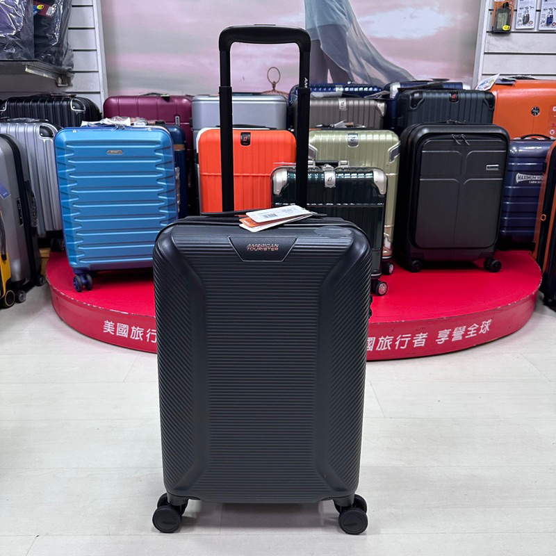 AMERICAN TOURISTER 美國旅行者 ROBOTECH系列 QO8行李箱 20吋小箱 黑色$6000
