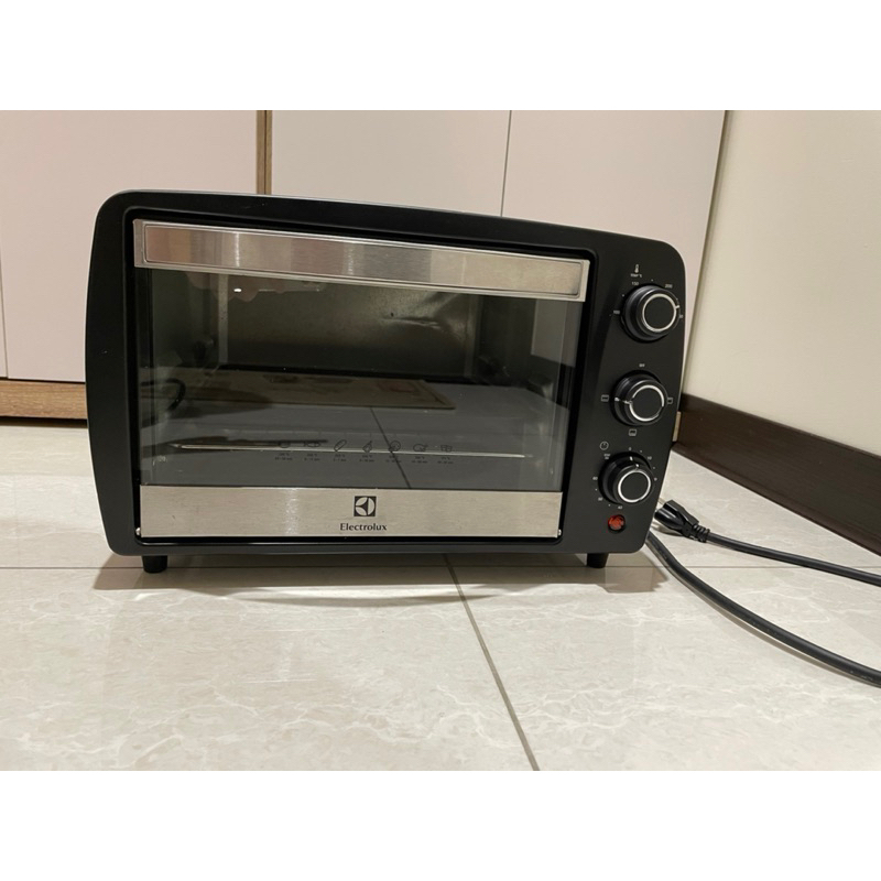 Electrolux伊萊克斯 EOT3805K -15L專業級電烤箱（二手）