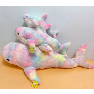 彩色鯊魚娃娃 粉色鯊魚玩偶 畢業禮物 生日禮物 情人節禮物 聖誕交換禮物 睡覺抱枕 療癒娃娃