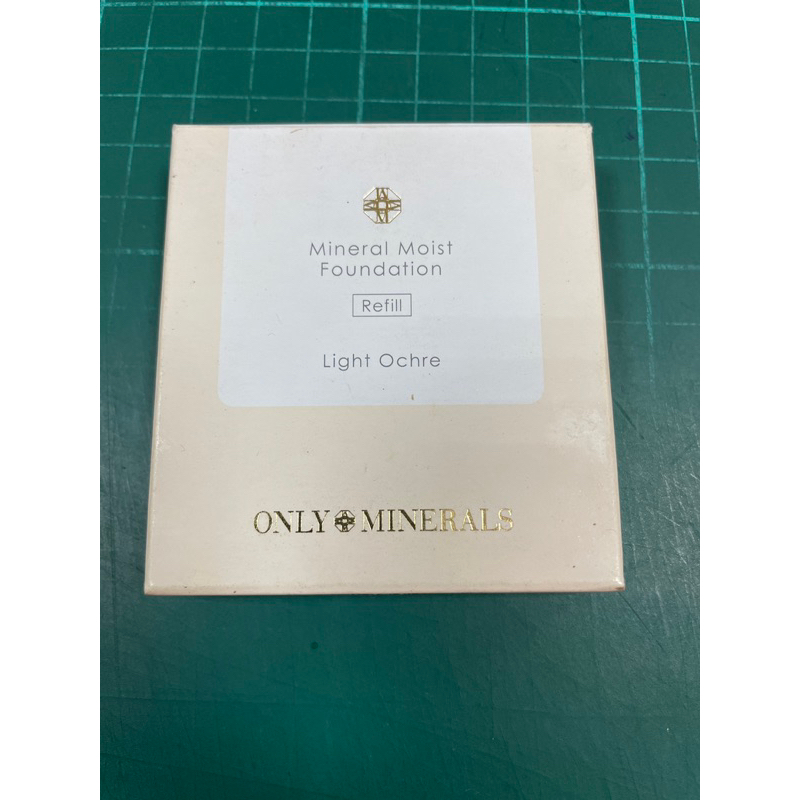 日本 Only Minerals 礦物潤澤粉餅 不是全新有使用一點點