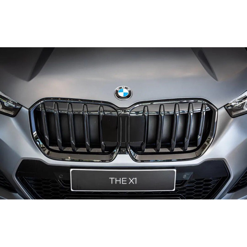 (B&amp;M精品）BMW德國原廠 U11 X1 燃油車 高光黑鼻頭 黑水箱罩 高光黑護罩 水箱罩黑化