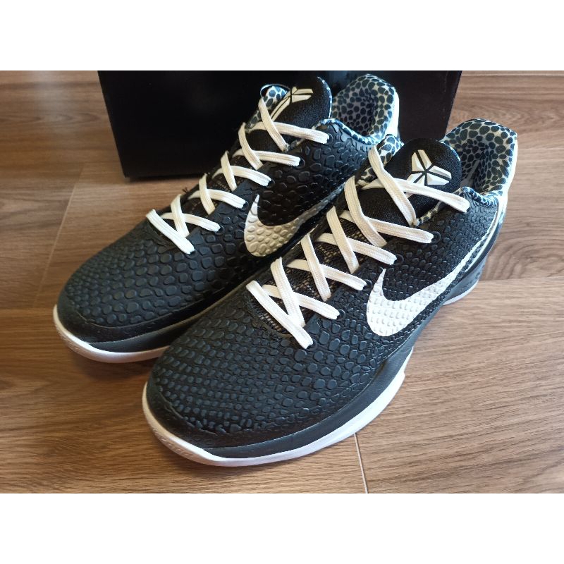 3 黑白配色籃球鞋 kobe 6 US12 30cm 全新 偏小試穿約us11 訂製品購於蝦皮網購