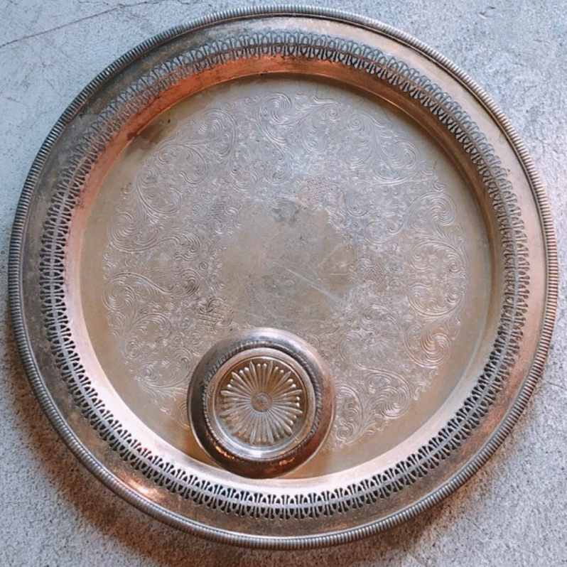 盤子/玻璃杯墊，大的4300、銀邊玻璃杯托1750