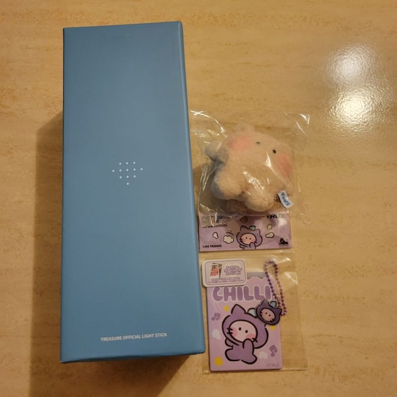 現貨 treasure truz 手燈 吊飾 娃娃 卡套