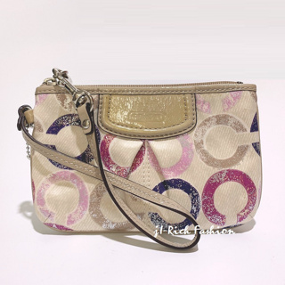 特惠出清- COACH專櫃款 粉紫奶茶色馬車款緞面織布材質手拿包 #48926