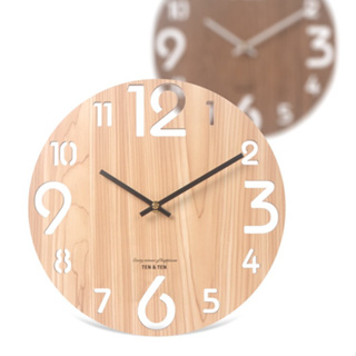 12寸簡約木紋掛鐘圓形木質數字時鐘鏤空雕刻靜音機芯金屬指針北歐創意臥室客廳擺件座鐘造型時鐘