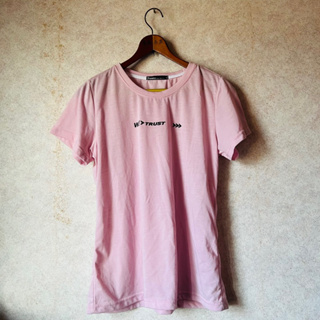 Sonora粉紅色字母短袖圓領T恤