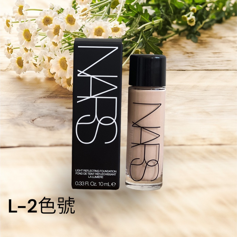 ［念念敬熙］《專櫃正貨》《7.18購物狂歡節》Nars 裸光肌萃粉底精華粉底液10ml超方瓶Light 2精巧斜角遮瑕刷