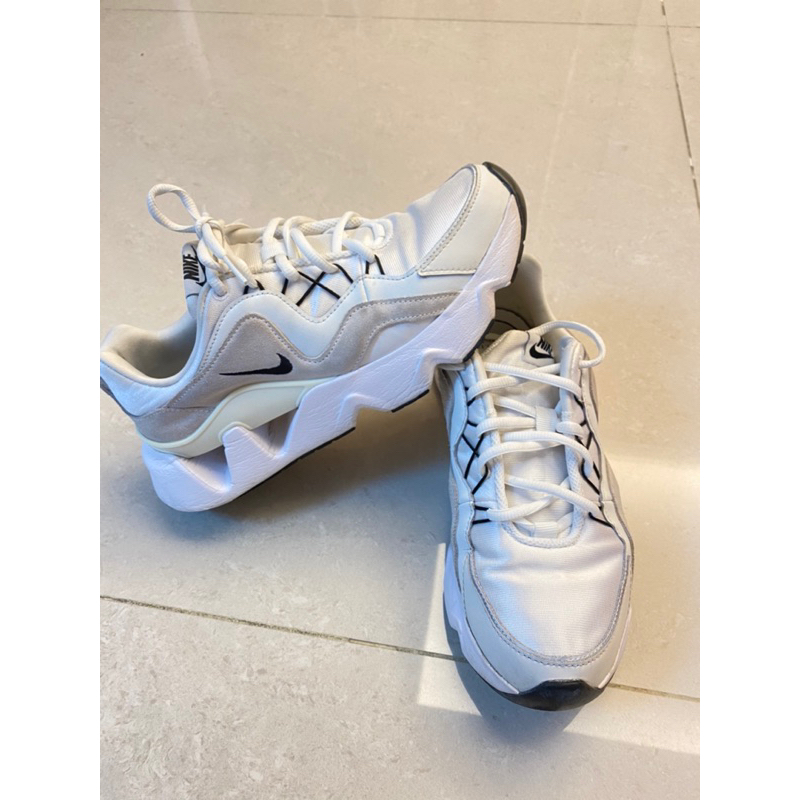 女款NIKE   RYZ365老爹鞋