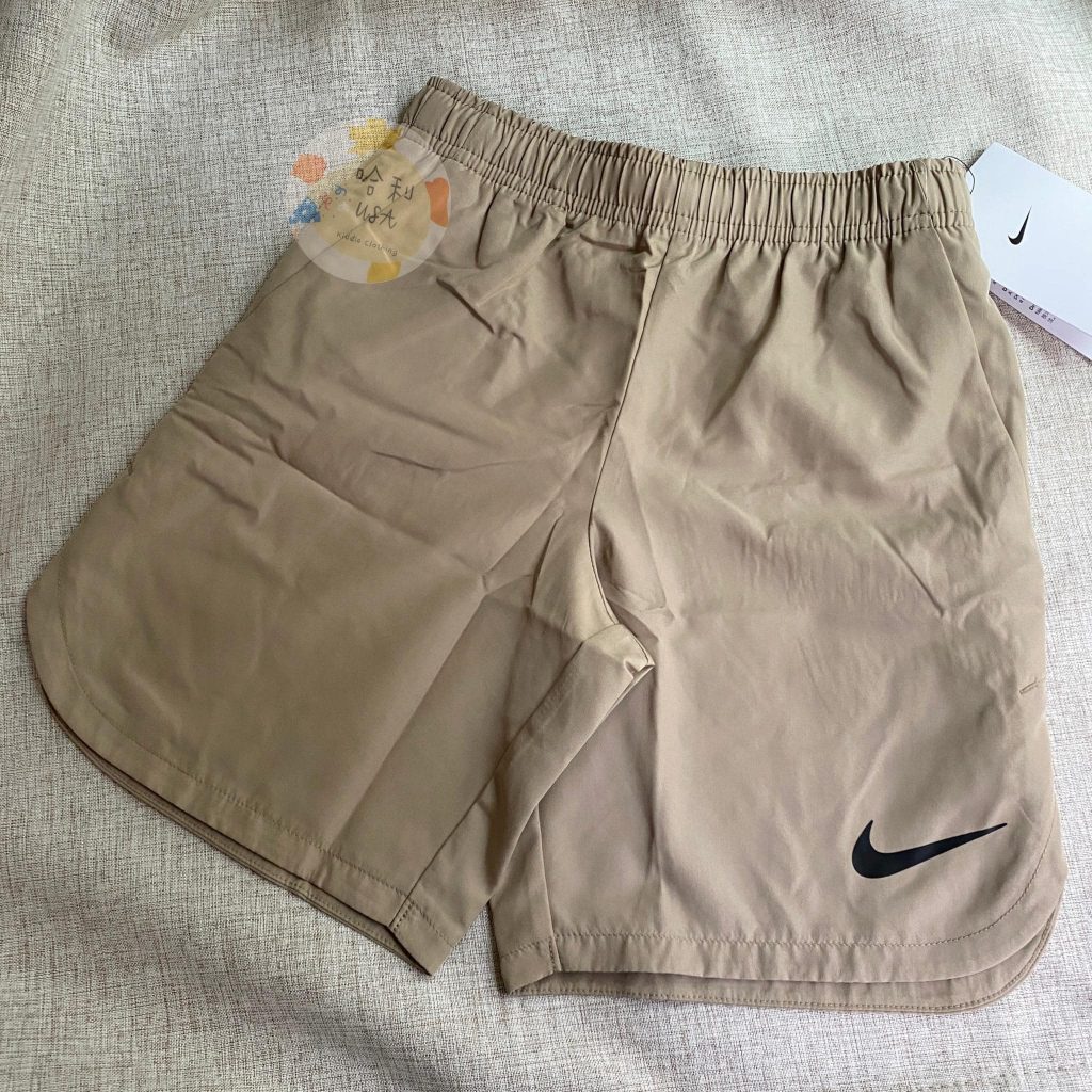☻哈利☻美國童裝 Nike 兒童Dri-fit 卡其色短褲(6T)