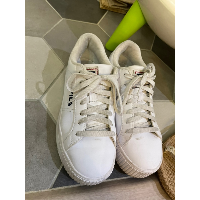 fila 厚底小白鞋 costco