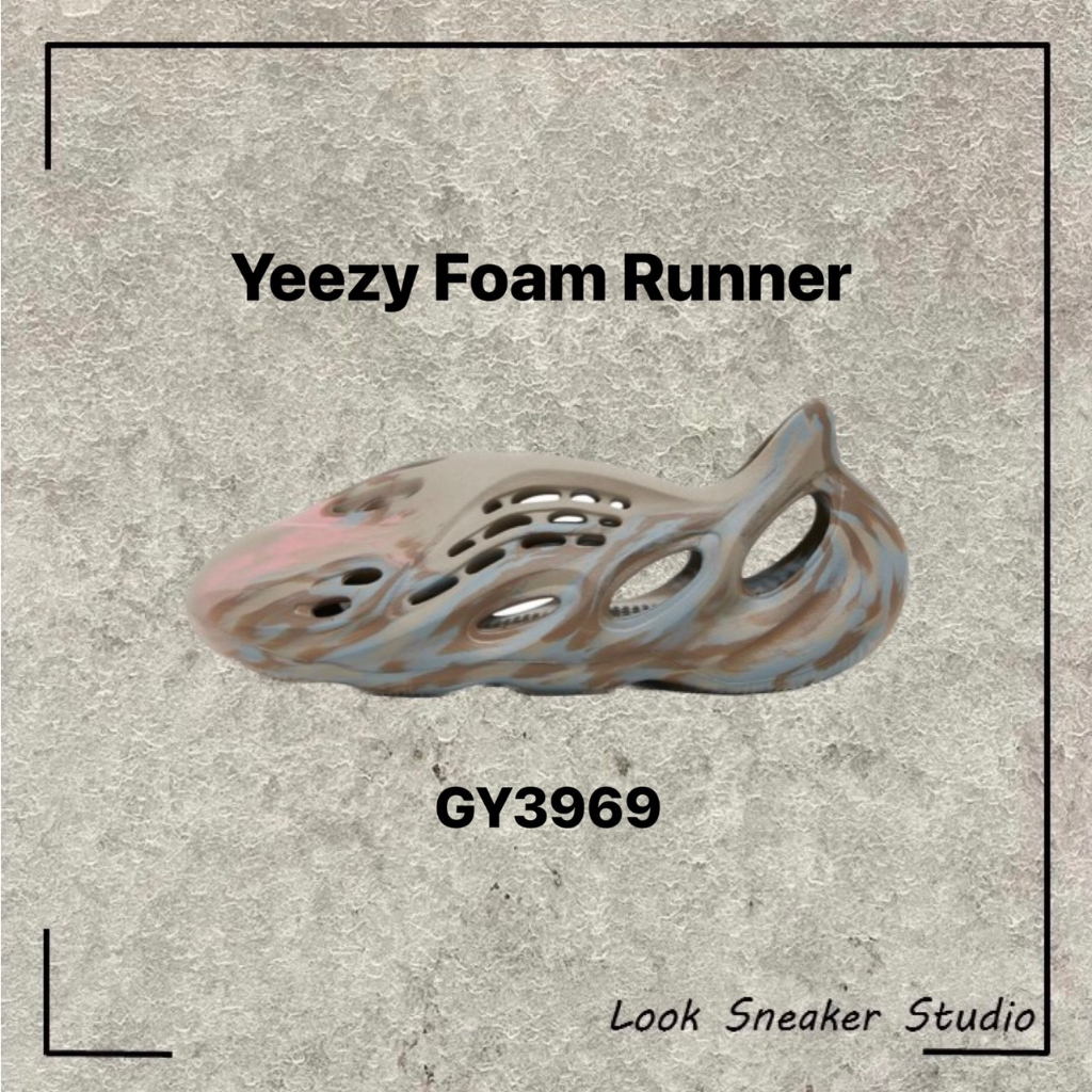 路克 Look👀 adidas Yeezy Foam 椰子 肯爺 涼拖鞋 洞洞鞋 渲染 棕沙灰藍粉 GY3969