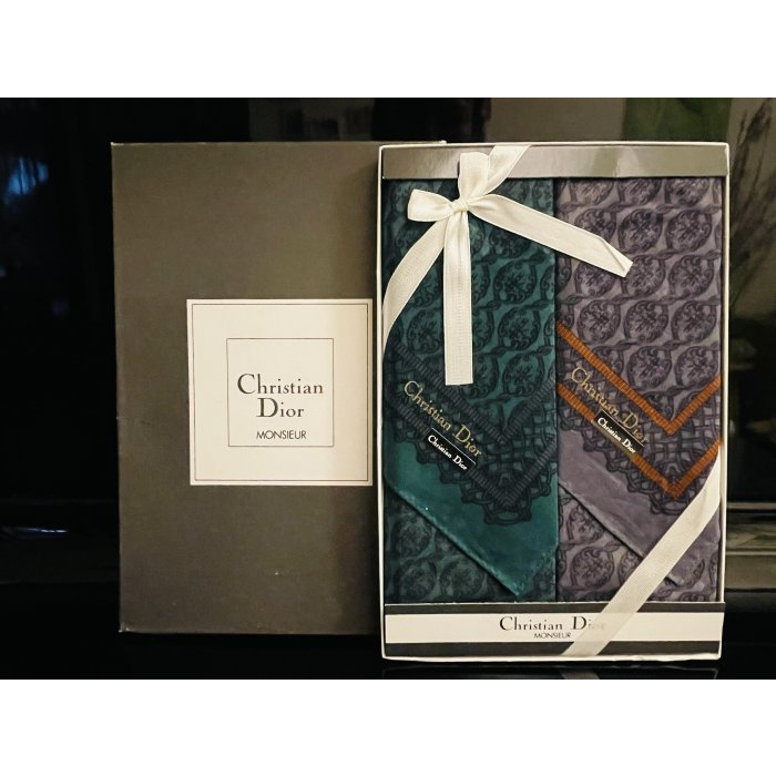 正品Christian Dior電繡 CD全新正品 方巾/手帕禮盒組45*45 軍綠+黑灰為一禮盒 不拆賣