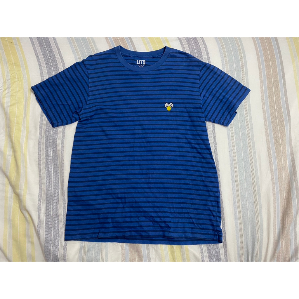 二手 男 UNIQLO KAWS 短袖T恤 藍色 M號 條紋 聯名 潮流 街頭 流行 藝術家 日本 品牌 台灣 門市