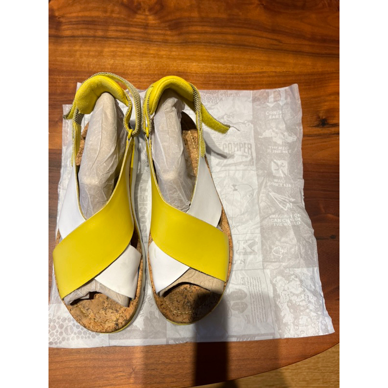 CAMPER黃白雙色涼鞋客人預訂9/9下單