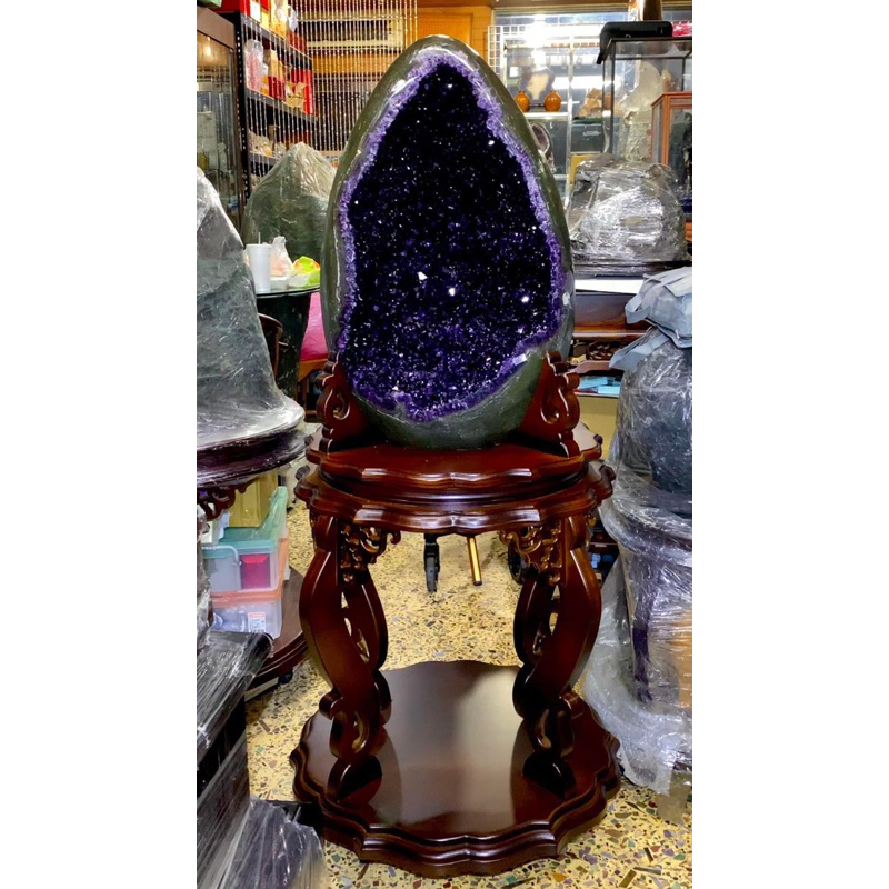 😎最頂級收藏臻品：烏拉奎天然紫水晶孔龍蛋紫水晶洞——巨作史詩級大怪物恐龍蛋（108公斤）👍👍👍