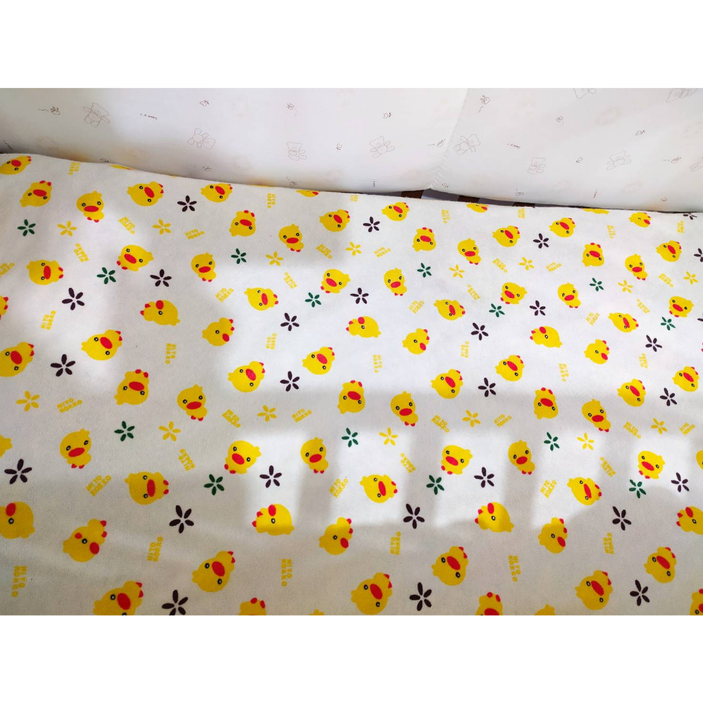 二手嬰兒床100%純棉防水床單床墊(60*120cm)環保材質,觸感柔軟.