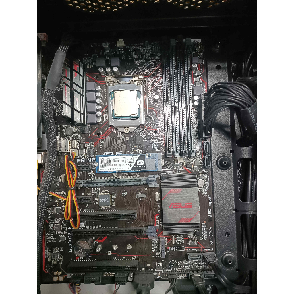 二手零件組CPU I7-7700、16GRAM、ASUS B250-PRO、 WD256 SSD、500w power