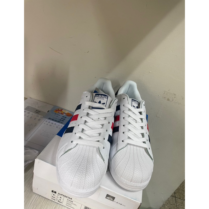 adidas Superstar  s79208 9號 近全新 只有在宿舍試穿過