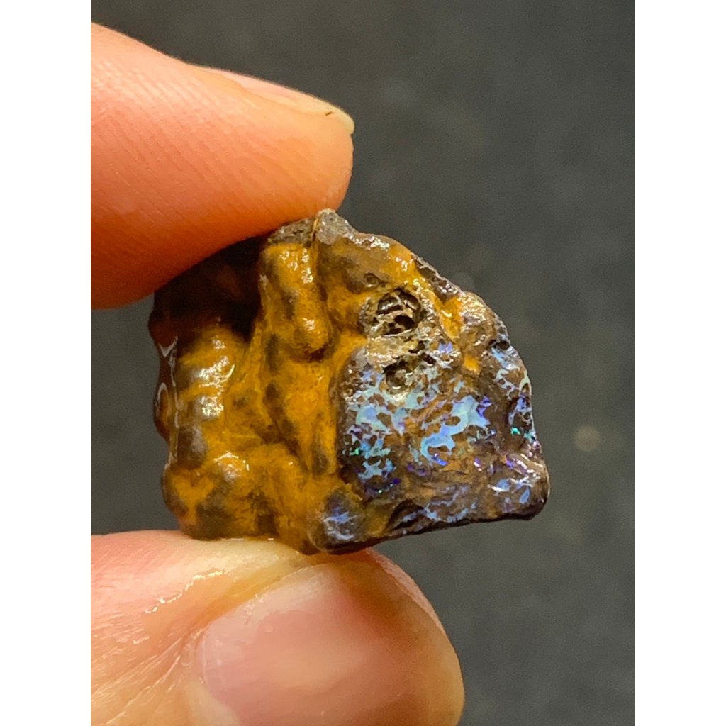 茱莉亞 澳洲蛋白石 礫背蛋白石原礦 編號Ｒ24 原石 boulder opal 歐泊 澳寶 閃山雲 歐珀