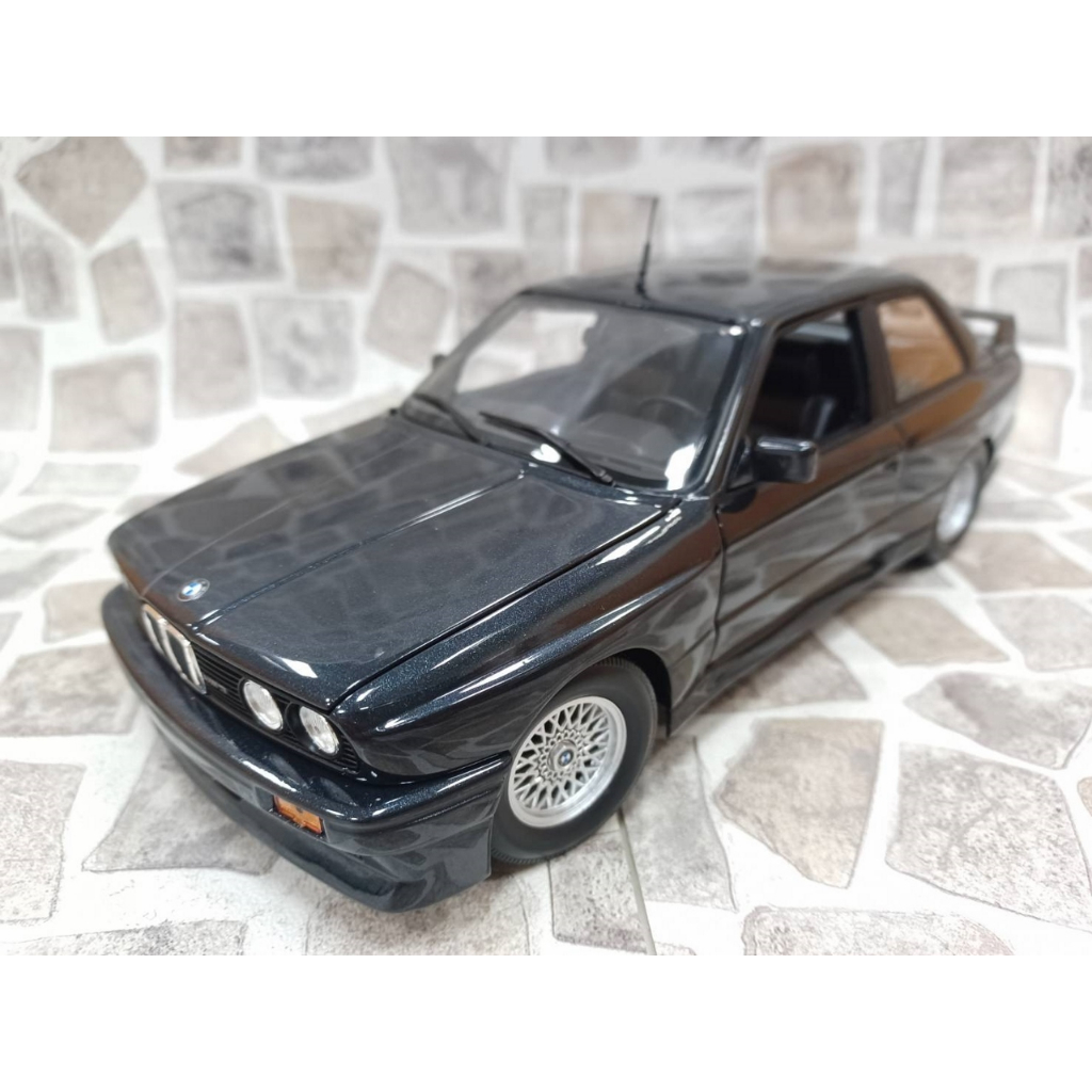 宗鑫 Minichamps MC180020308 BMW M3 Evo. (E30) 1989 金屬藍 經典復刻