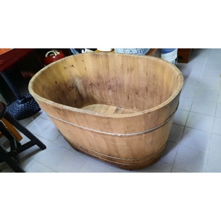 頂級檀香木泡澡桶，閒置多年未使用，因物品體積較大，建議文山區自取!