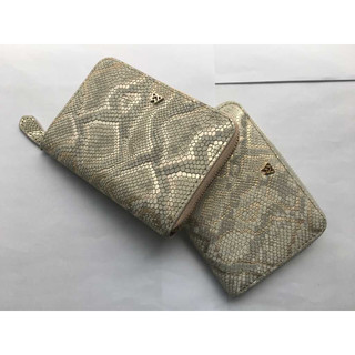 【美國Kelly Wynne正品】【全新現貨】女包,迷你皮夾,多功能零錢包,金屬蛇紋壓紋燙金卡夾零錢鑰匙圈包,巴西進口皮