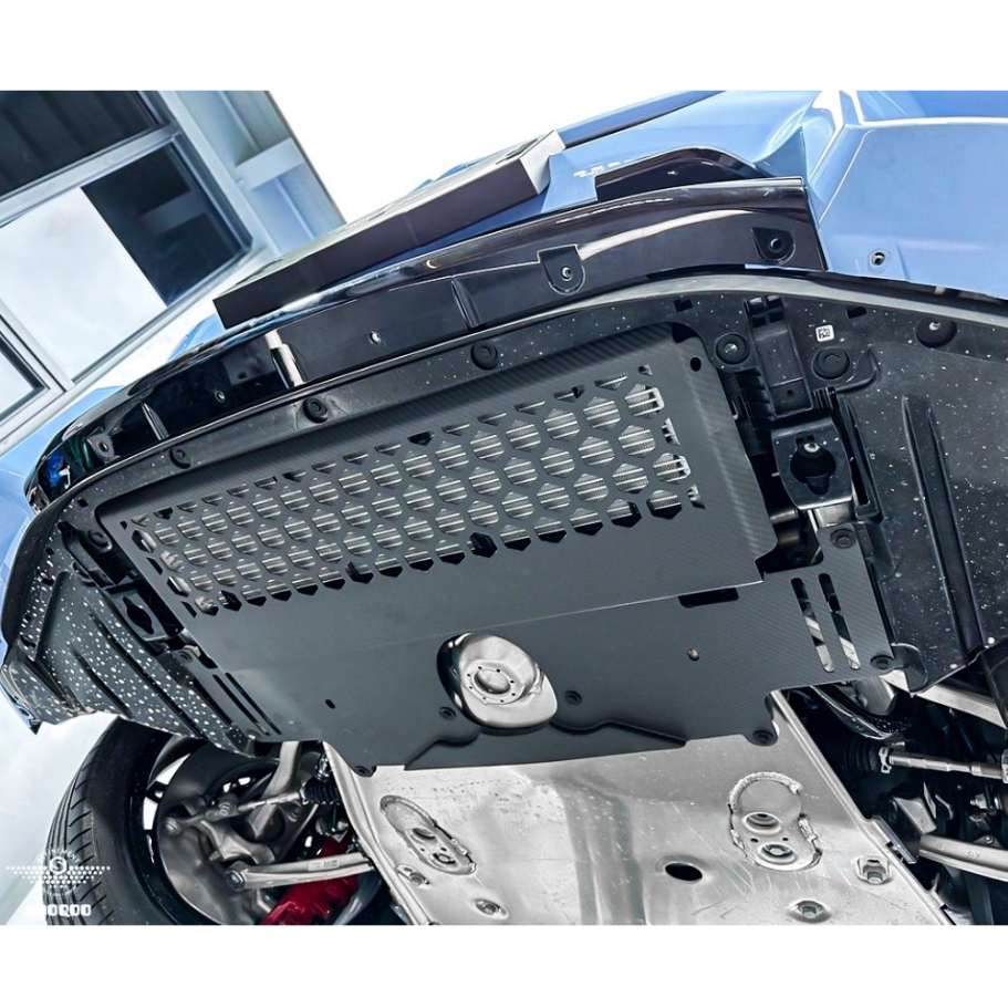 【現貨｜乾碳｜保固2年】BMW G87 M2 升級 Sooqoo 乾式碳纖維 引擎下護板 底板 護板 熱壓 預浸布 卡夢