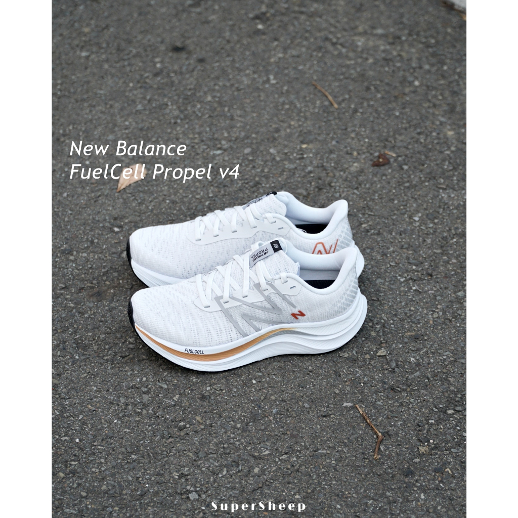 New Balance FuelCell Propel v4 女款 D楦 白 WFCPRGB4