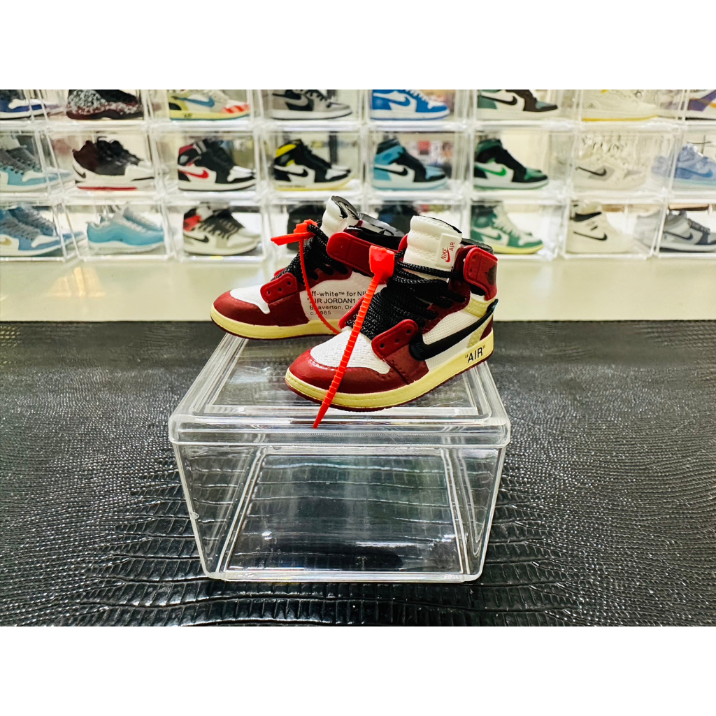 【阿秀】AJ1 聯名 OW 芝加哥配色  模型鞋 鑰匙圈 球鞋模型 皆附透明展示盒