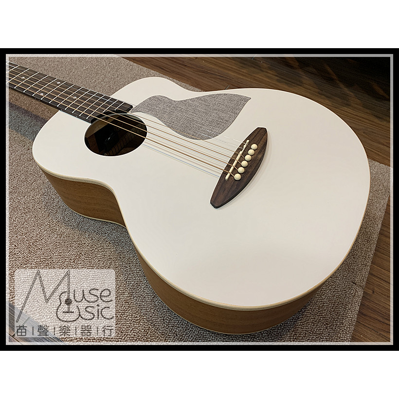 『苗聲樂器』aNueNue - MC10E - AM 杏奶白色面單電木吉他