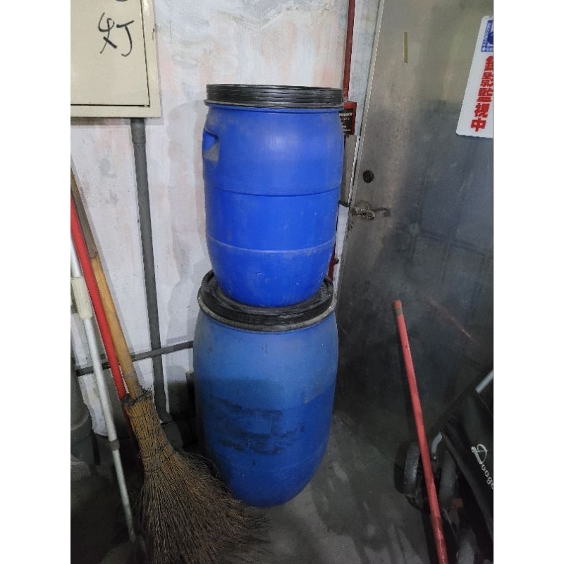 藍色密封桶 塑膠桶 化學桶 耐酸桶 密封桶 運輸桶 堆肥桶 廚餘桶 儲水桶

