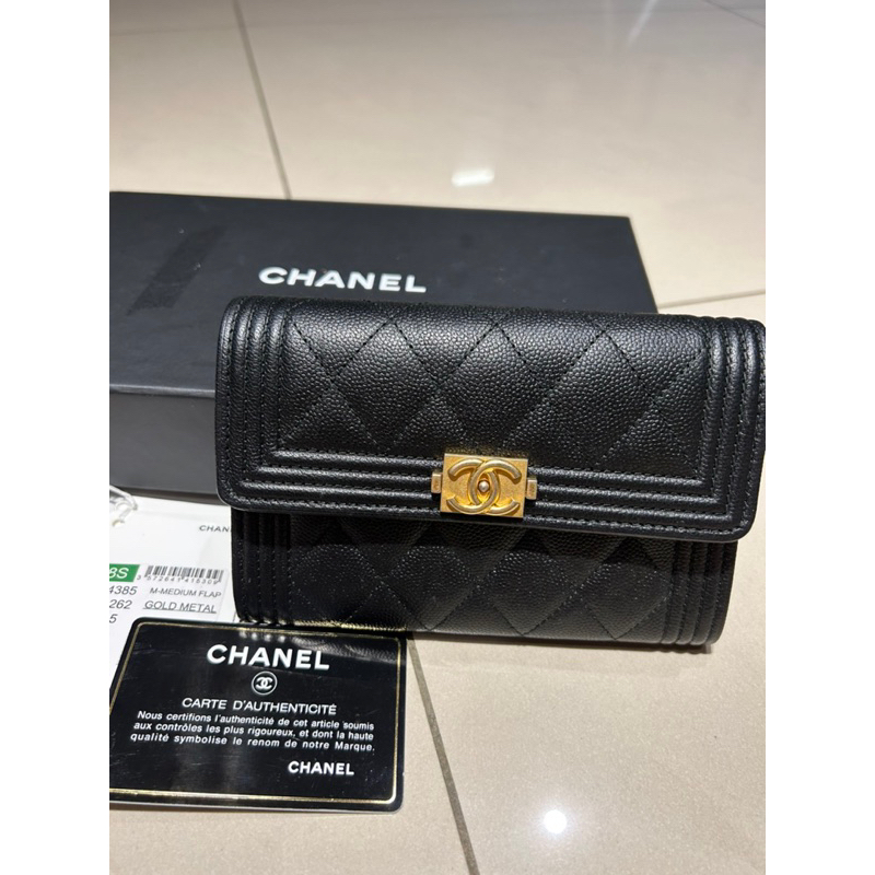 Chanel boy二手黑金荔枝信封中夾