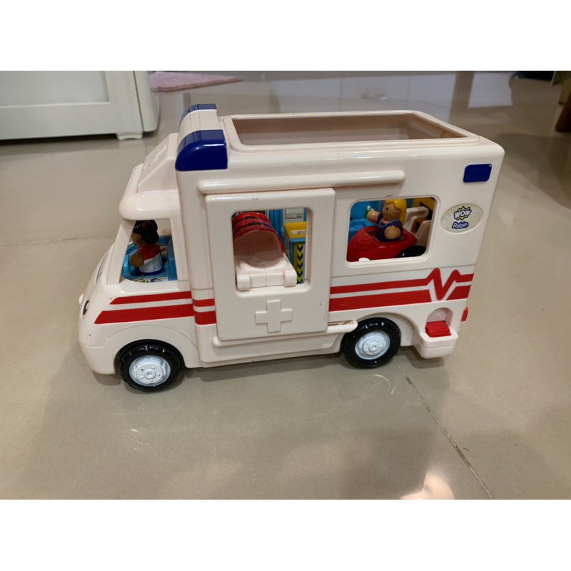 Wow toys救護車